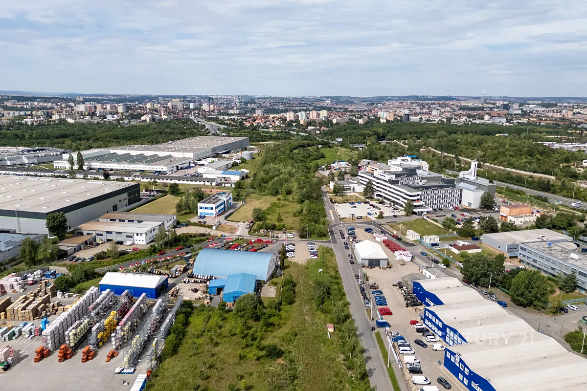 Prodej komerčního pozemku 5322 m²